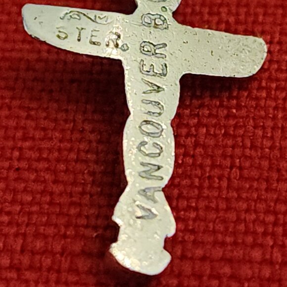 Vintage Sterling Silver - VANCOUVER BC Eagle Totem Pole Bracelet Charm Pendant - Picture 8 of 8